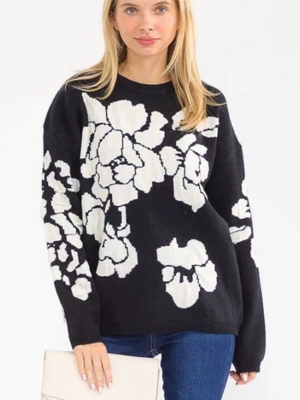 231.NWT  Floral Crewneck Sweater